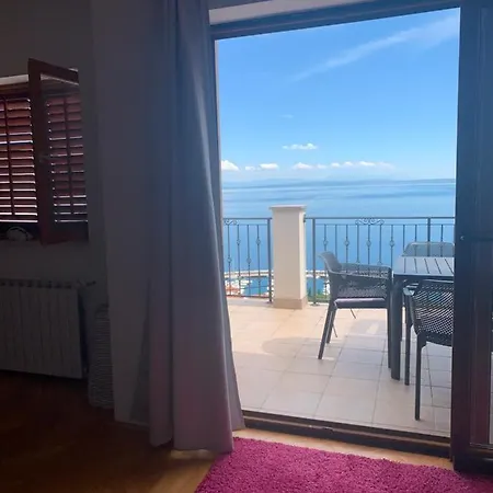 Lana Icici, Opatija Apartment